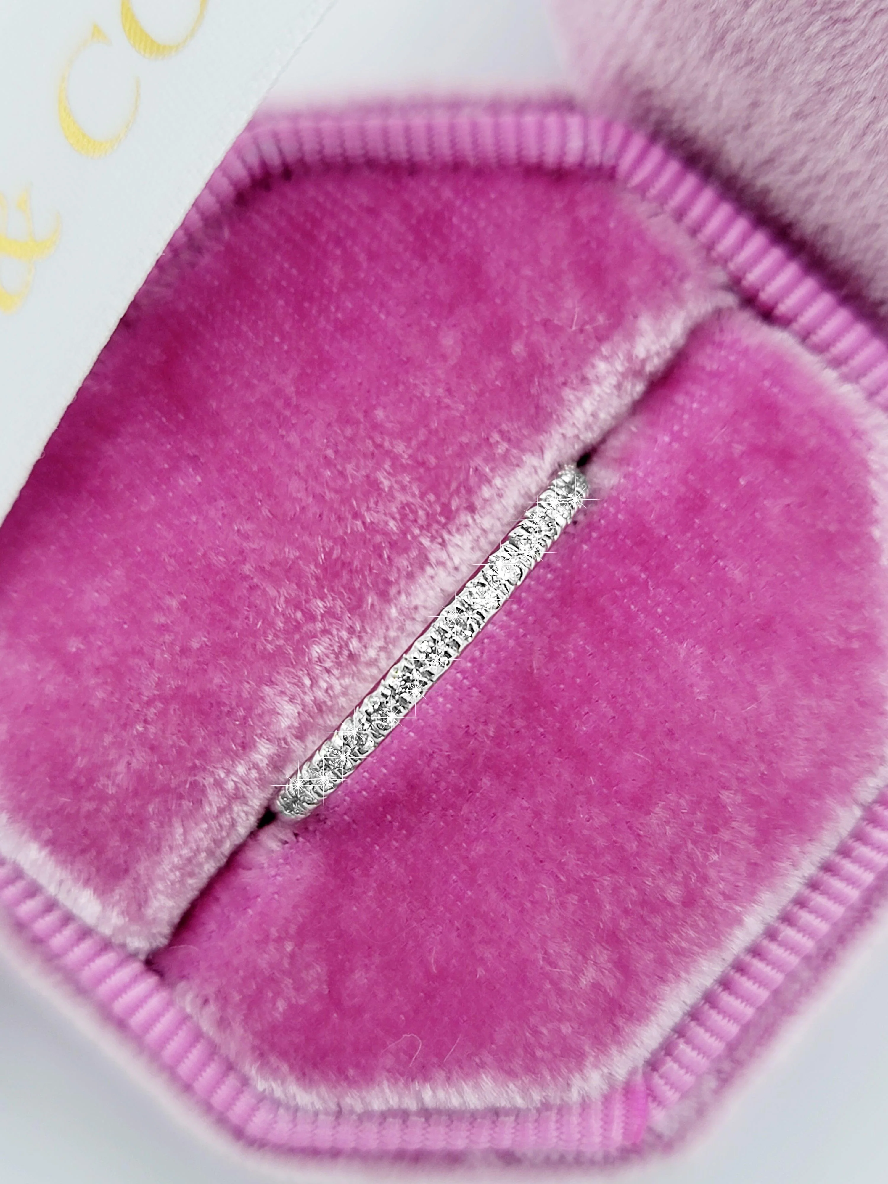 0.30 Ct Round Brilliant Cut Diamond Wedding Band in White Gold - Image 5