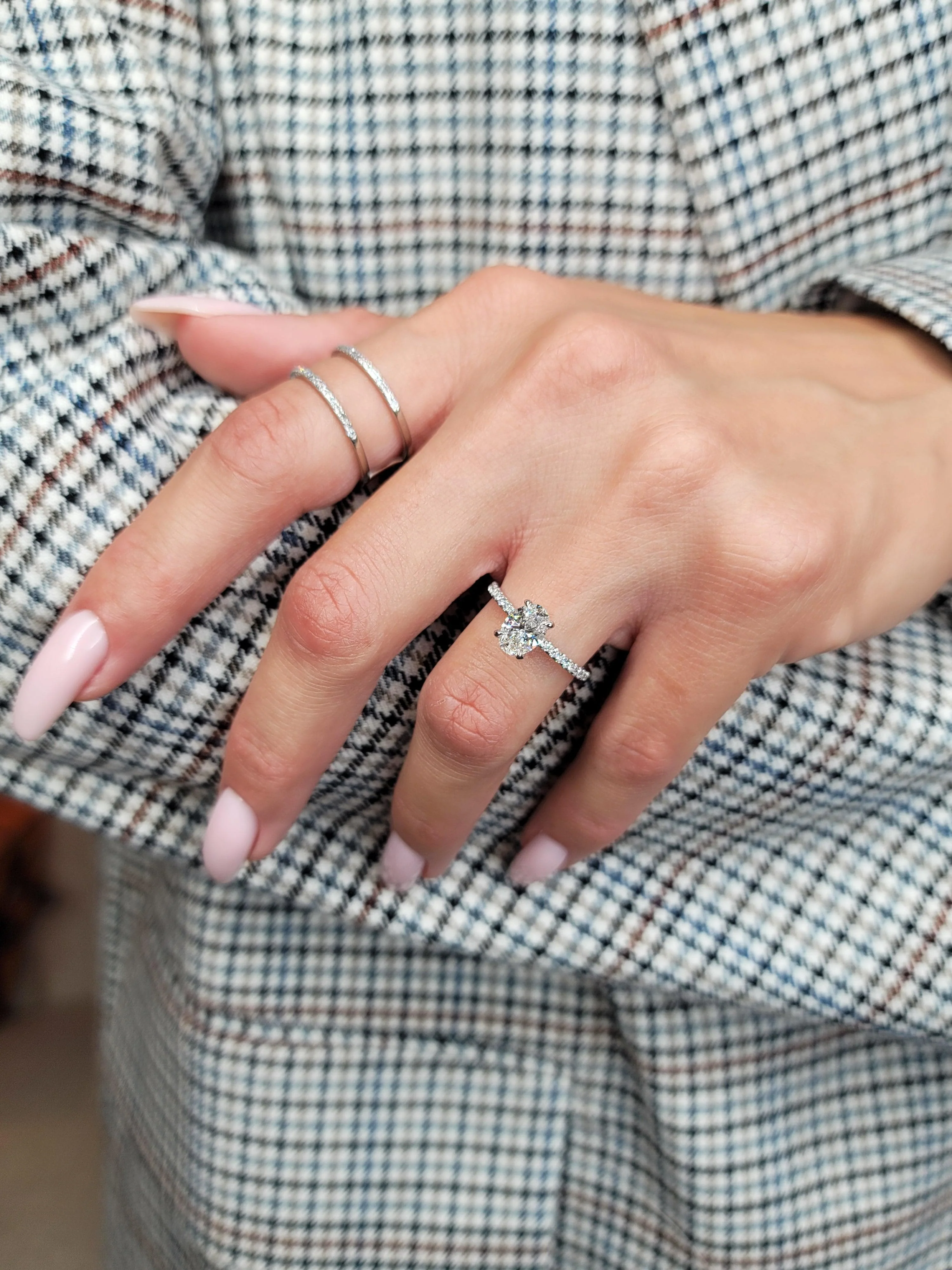 1.50 Carats Lab Grown Oval Cut Micropaved Side Stones Hidden Halo Diamond Engagement Ring - Image 4