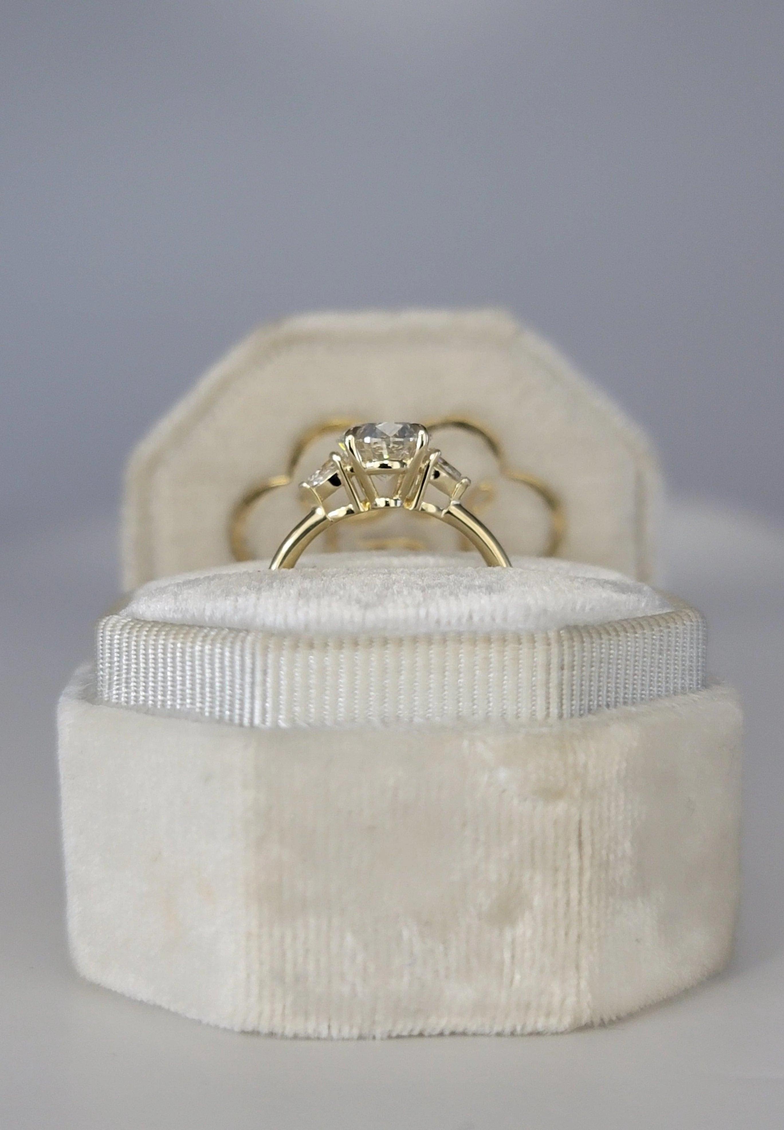 2.40 Carats Lab Grown Oval Cut with Pear Shape Side Stones Diamond Engagement Ring in Yellow Gold - Image 5