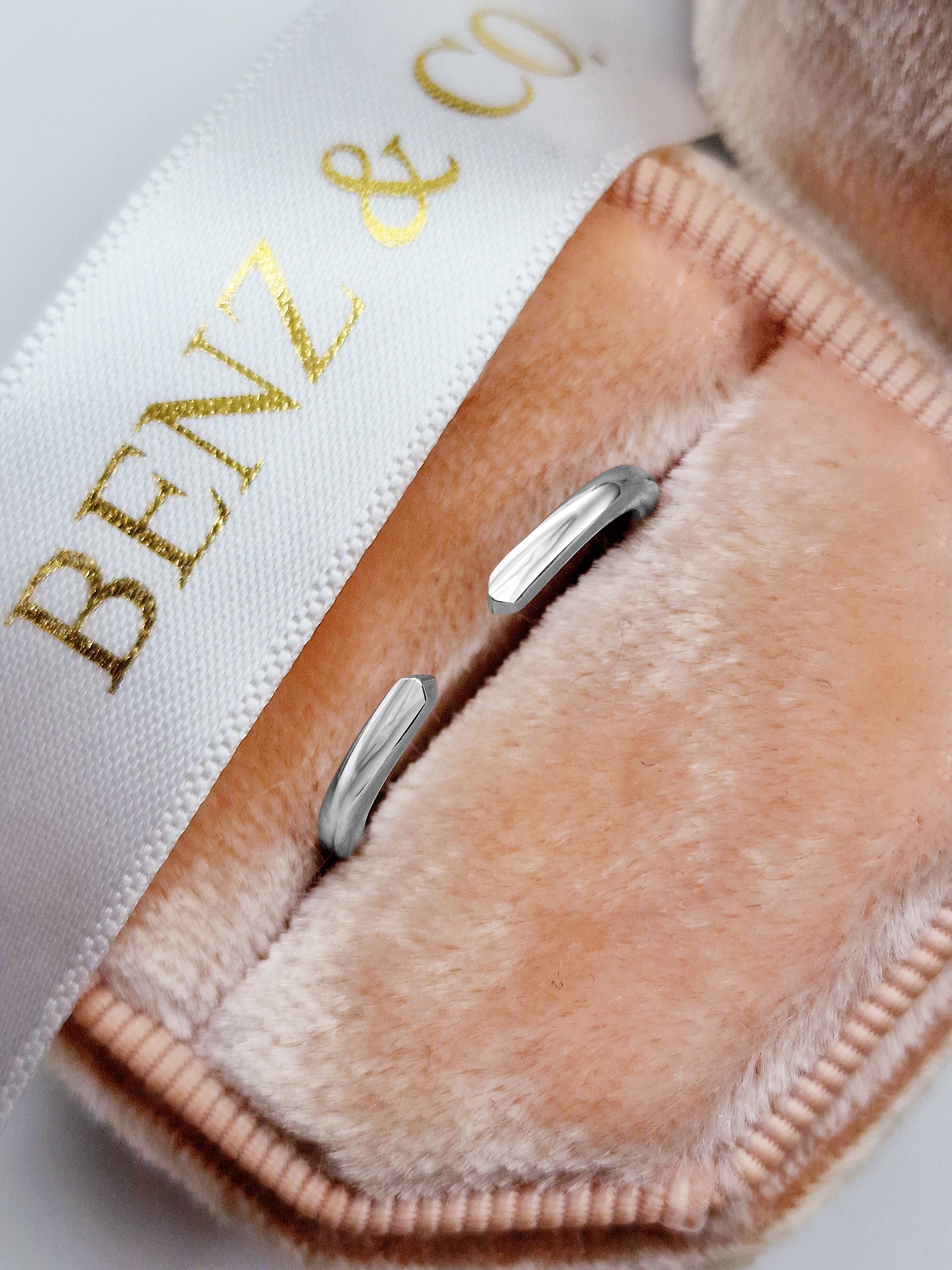 Open Wedding Ring In 14K White Gold (1.80mm) - Image 4